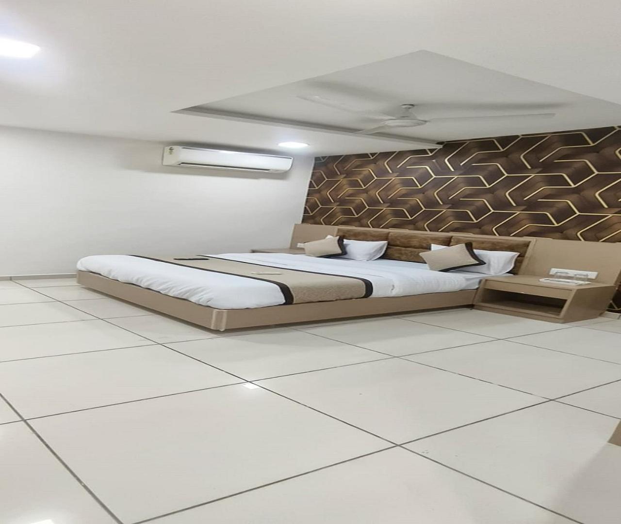 Hotel Nest View アーメダバード エクステリア 写真