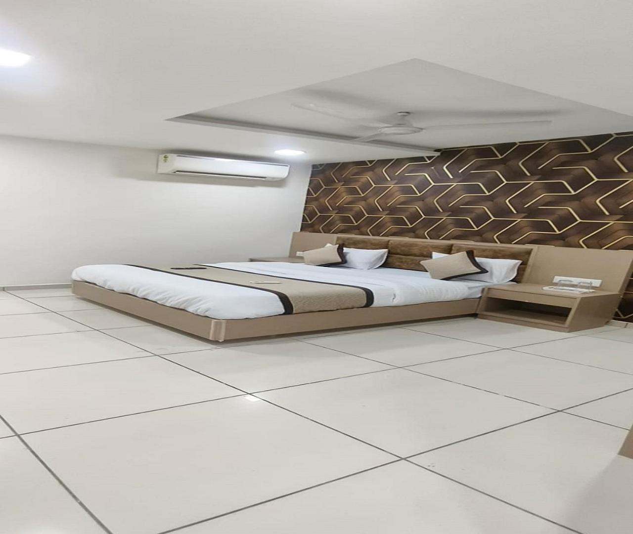 Hotel Nest View アーメダバード エクステリア 写真