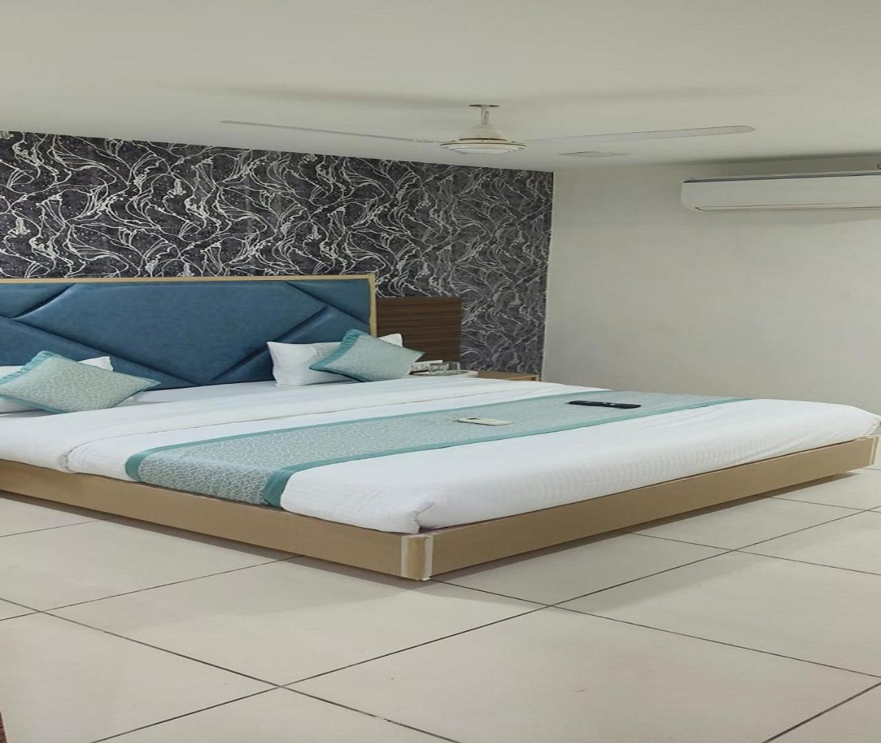 Hotel Nest View アーメダバード エクステリア 写真